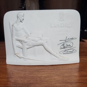 Lladro White Collector's Society Plaque